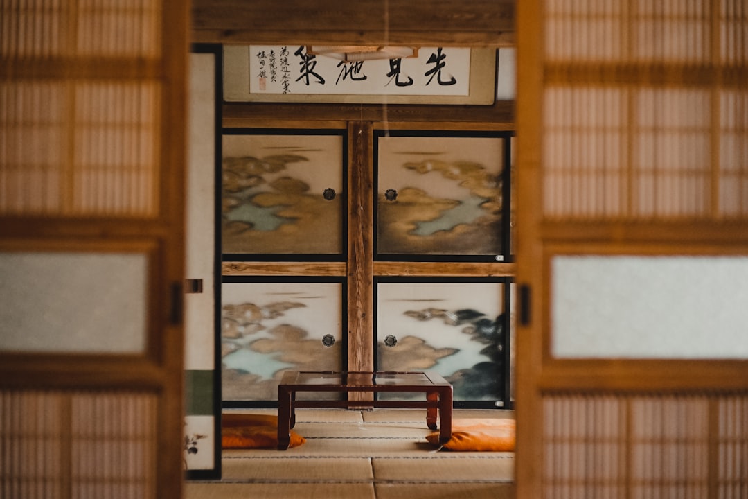 Japanse canvas en natuurlijke herfstkleuren: harmonie in je interieur
